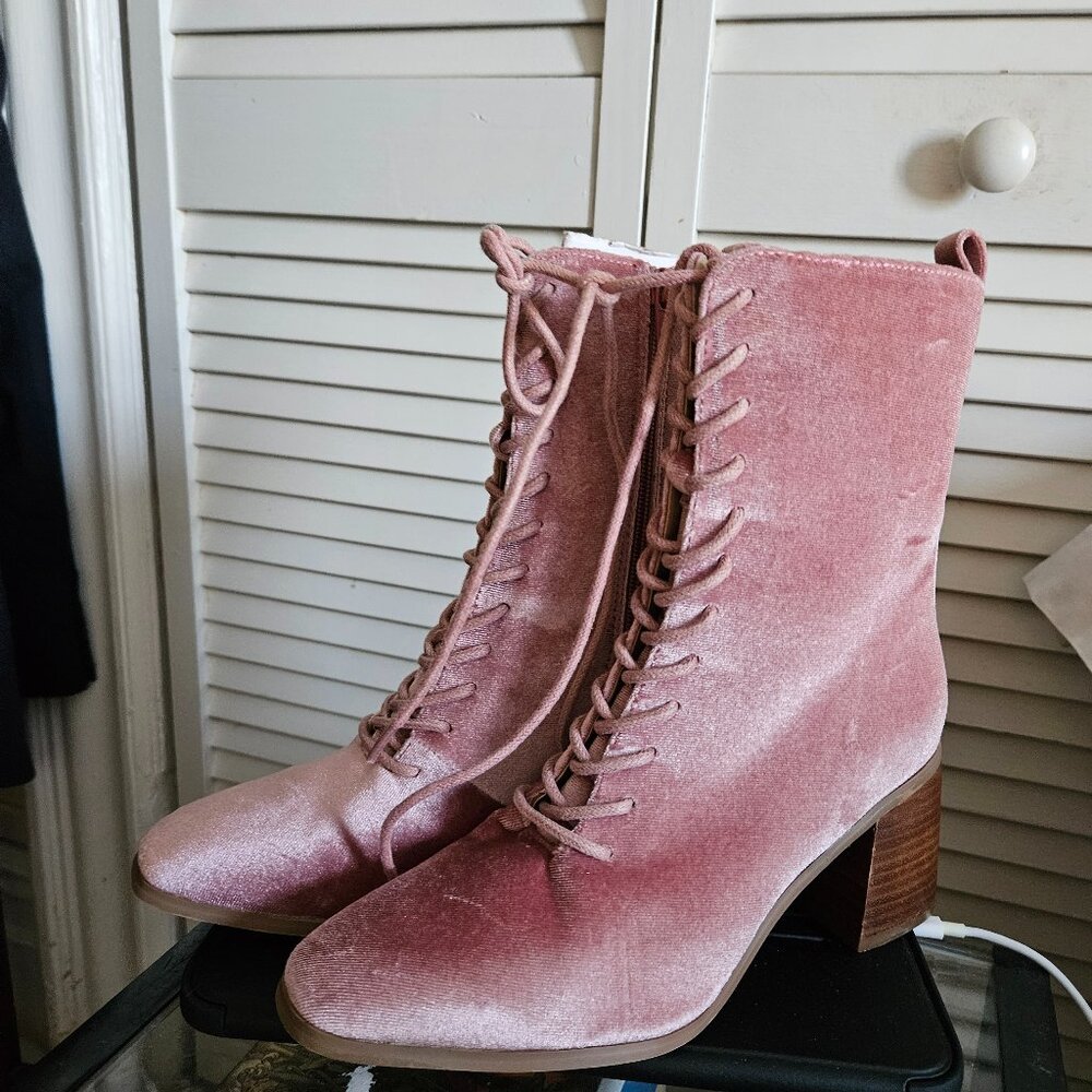 CROWN & IVY SANNA Pink Grandma Prairie Lace-Up Boots Crushed Velvet Cosplay Sz.7 - Picture 10 of 12